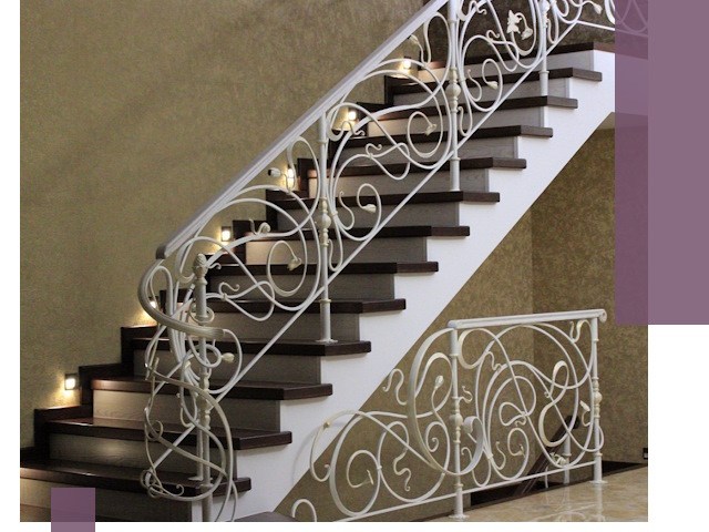 Кованые лестницы под ключ в Коркине — изготовление и монтаж