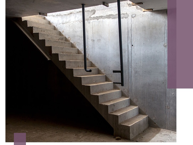 Изготовление и монтаж лестниц в подвале в Коркине