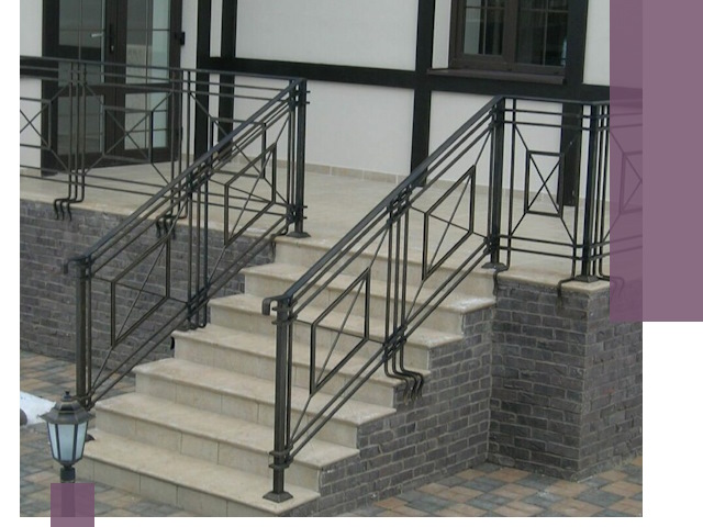 Перила для крыльца в Коркине — монтаж, изготовление и установка