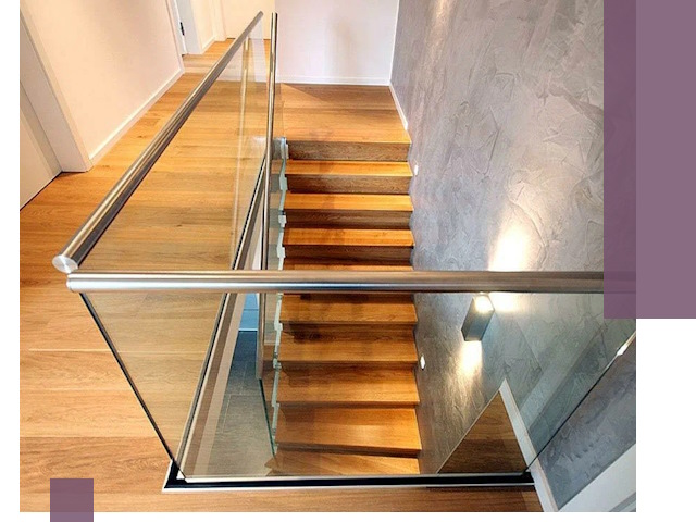 Перила для лестницы в доме — изготовление и монтаж в Коркине