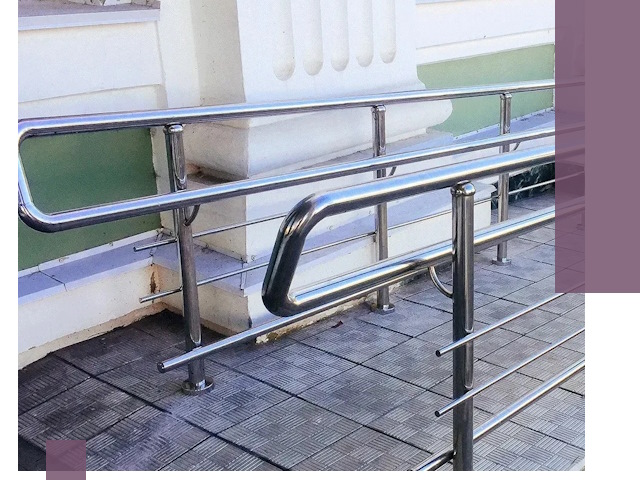 Ограждения пандусов из металла и нержавейки в Коркине