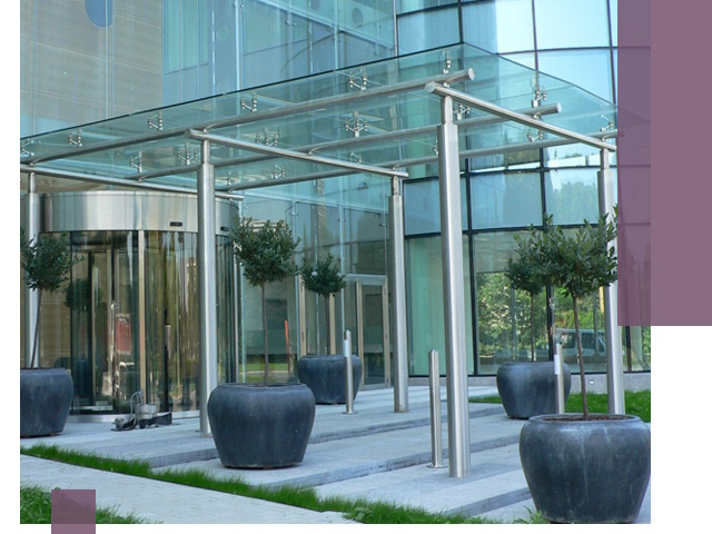 Навесы из стекла на заказ в Коркине — монтаж и установка