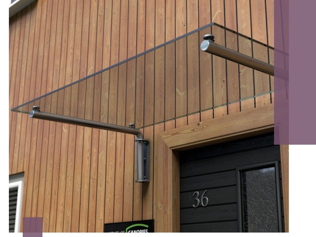 Стеклянные козырьки на входы и фасады в Коркине