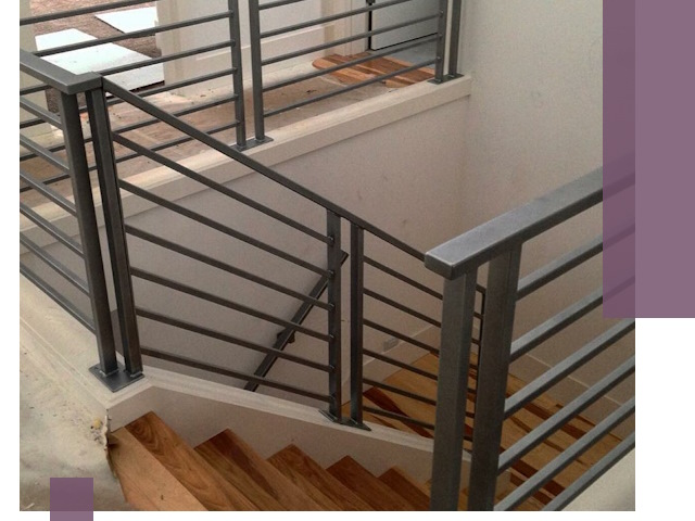 Изготовление поручней из металла и дерева в Коркине